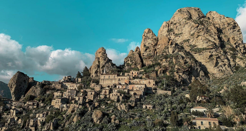 rocca di pendetattilo